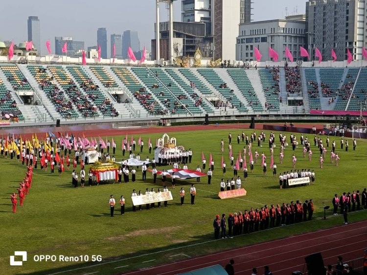 พลังคนรุ่นใหม่ งานบอลประเพณีธรรมศาสตร์-จุฬาฯล้อการเมือง บทสะท้อนสังคมยุคใหม่