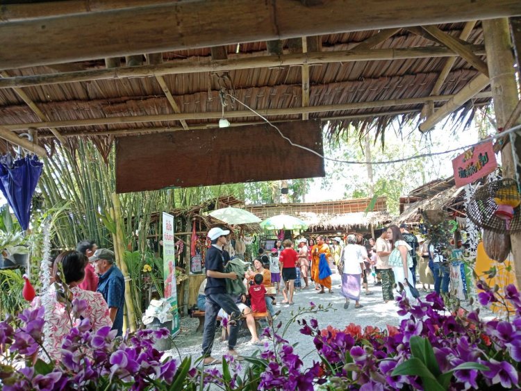 “ตลาดเชิงท่องเที่ยว”ฮิตติดลมบนต่างชาติทะลักดันเที่ยวเมืองพัทลุงโต 100 %