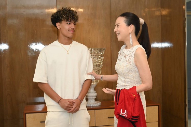 "มาดามแป้ง" จับเข่าคุย "ซิลวา" ทีมผีแดง ส่งกลับดึงร่วมทีมชาติ ไทย U17