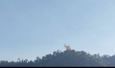 กกล.KNLA บุกโจมตีฐานทหารเมียนมาดุเดือน ผู้อพยพหนีตายเข้าฝั่งไทยเกือบพันคนแล้ว