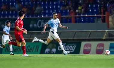 "แข้งเทพ" บุกชนะสุโขทัย FC 3-1 "มาร์มูดเบิ้ลสอง