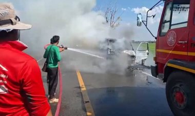 หนุ่มหนีตายระทึก!ไฟไหม้รถวอดทั้งคันเพิ่มขับออกจากอู่ซ่อม