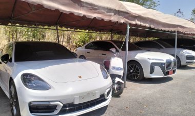 ทลายเครือข่ายเว็บพนันออนไลน์จับ 4 ผู้ต้องหา ยึดรถหรู 6 คัน