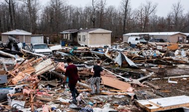 สหรัฐฯ อ่วม ทอร์นาโด-พายุฝุ่น-ไฟป่า กระหน่ำรุนแรงงดับแล้วกว่า 40 ราย