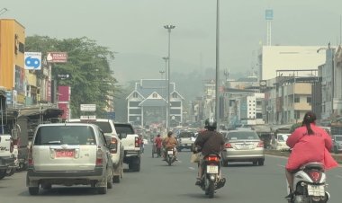 "แม่สาย" จมฝุ่น 'สธ.' เตือนใส่หน้ากากอนามัยป้องกัน PM 2.5 นอกอาคารทุกครั้ง