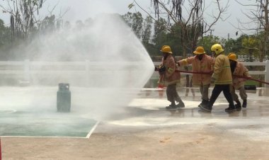 อำเภอเมืองศรีสะเกษ เปิดการฝึกอบรมซักซ้อมแผนการป้องกันอัคคีภัย