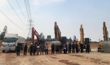 รวบนายทุนท้องถิ่น ลักลอบขุดดินใต้เสาไฟฟ้าแรงสูงออกขาย