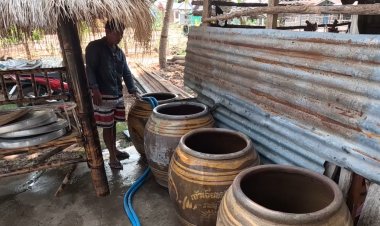 บุรีรัมย์แล้งคุกคามรุนแรง ชาวบ้านต้องซื้อน้ำ จากรถเร่ไว้ ใช้อุปโภคบริโภค