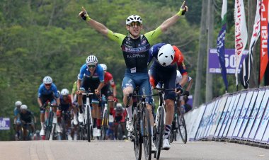 “สราวุฒิ” กัดฟันสู้ปั่นขึ้นเขาได้ที่ 4 คว้ายอดเยี่ยมอาเซียนคืนสู่ทีมไทย