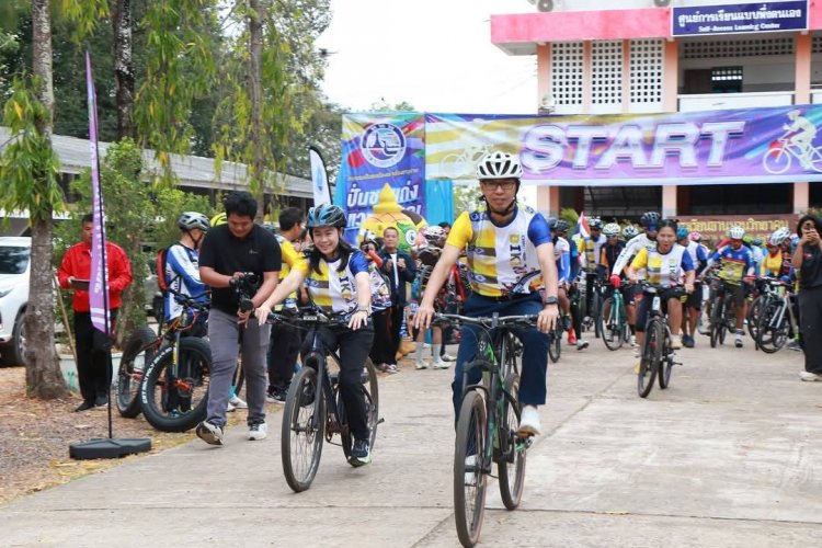 ทัพนักปั่นแห่ร่วมกิจกรรมปั่นชมเมืองเล่าเรื่องชานุมานบูมท่องเที่ยว
