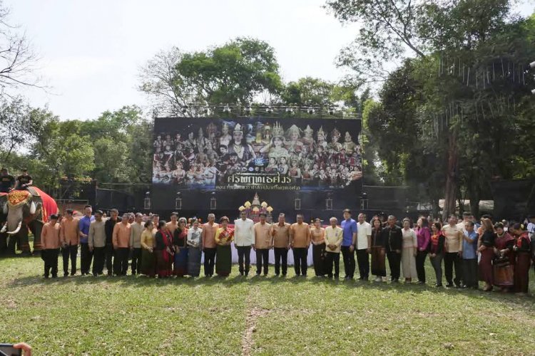 ศรีสะเกษ จัดงาน “เทศกาลดอกลำดวนบาน สืบสานประเพณีสี่เผ่าไทศรีสะเกษ”กระตุ้นท่องเที่ยว