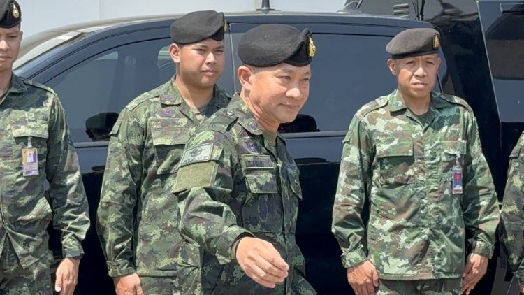 "บิ๊กอ๊อป" ผบ.สส.ลงพื้นที่ชายแดนแม่สอดสั่งย้ำสกัดคนเข้าเมืองผิดกฎหมายทุกมิติ