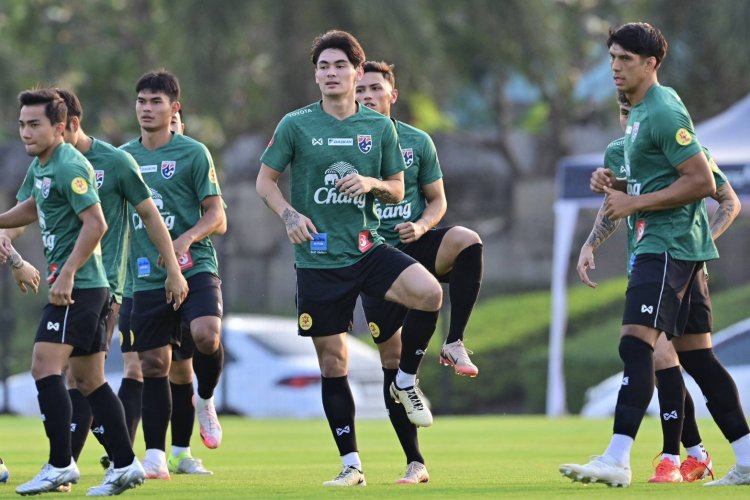 ช้างศึกฟูลทีม!! ทีมชาติไทยซ้อมต่อเนื่อง เตรียมอุ่นเครื่อง อัฟกันฯ - คัดเอเชียน คัพ เกมแรกชนศรีลังกา
