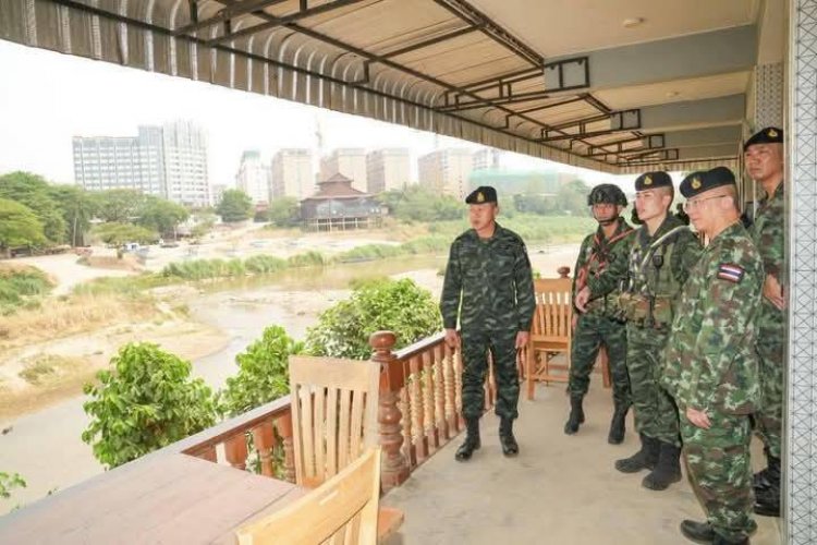 รองเสนาธิการทหาร ลงพื้นที่ชายแดนไทย-เมียนมา เสริมสร้างความมั่นใจ ป้องกันภัยความมั่นคง