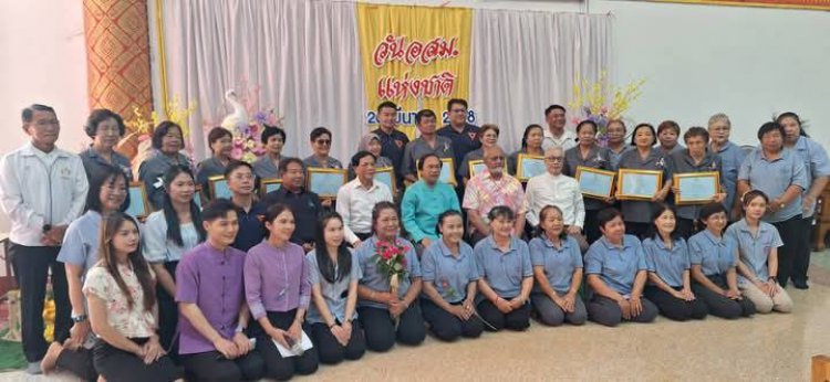 "นายกเสริฐ" เปิดงานวัน อสม. แห่งชาติ ประจำปี 2568 "รองเบิ้ม-ประธานรุ่ง"ร่วม เชิดชูเกียรติ อสม. 30 ปี ทน.นครแม่สอด
