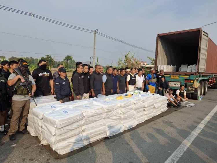 ทหาร ฉก.ราชมนูสกัดจับรถบรรทุกลักลอบขนยาเสพติดล็อตใหญ่