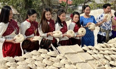 ชุมชนชาวดิน ชวนนุ่งโจง ใส่เสื้อลาย เล่นสงกรานต์ ถนนดินสองพอง เมืองลิง