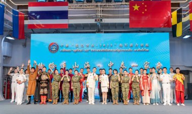 กองทัพเรือจีนดงานเลี้ยงรับรองกำลังพลหมู่เรือฝึกผสม Blue Strike 2025