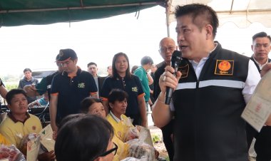 รมช.เกษตรและสหกรณ์  ควง ธรรมนัส  ตรวจประตูระบายน้ำสมุน แก้น้ำท่วม-ภัยแล้ง มอบโฉนดเกษตรกร   พร้อมประชุมตั้งสาขาพรรคน่าน