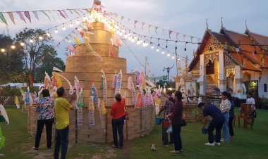 น่าน- สงกรานต์เริ่มแล้ว ประชาชน นักท่องเที่ยว ขนทรายเข้าวัด-ปักตุงทำบุญปีใหม่เมือง