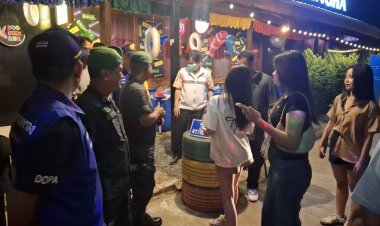 กอ.รมน.- ตำรวจ.-ปกครองพิจิตร ตรวจสถานบันเทิงยามราตรีต้อนรับเทศกาล สงกรานต์ท่องเที่ยวปลอดภัย...