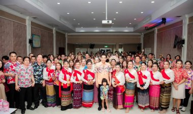 J&C รื่นเริงสืบสานสงกรานต์ปีใหม่ไทย