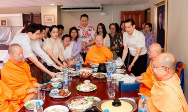 J&C จัดฉลองงานบุญโรงงานเจริญโอสถ