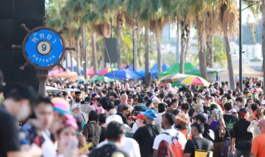 นทท.นับหมื่นทะลักสาดน้ำวันไหลพัทยา ผบช.ภาค2มั่นใจมาตรการดูแลความปลอดภัย