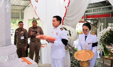 ดร.ชูชีพ ตรีโภคา เลขานุการในองค์ พล.ต.ม.จ.จุลเจิม ยุคล  เป็นประธานพระราชทานเพลิงศพ นายช้อย ทองคำ