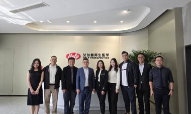 นพ.สุจิตร์ บัญญัติปิยพจน์ หัวหน้าทีมแพทย์จาก Genesenn เยี่ยมชมบริษัท HELP Therapeutics ผู้ถือสิทธิบัตรเพียงรายเดียวในจีน ด้านเทคโนโลยี iPSC สเต็มเซลล์อันล้ำสมัย