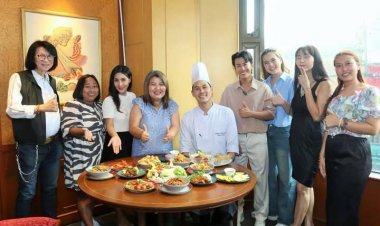 “ข้าวแช่คลายร้อน” ที่ดิเอมเมอรัลด์ ค็อฟฟี่ช็อพ