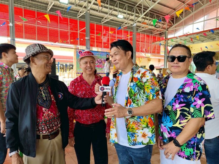 สมาคมนักร้องลูกทุ่งแห่งประเทศไทย จัดพิธีไหว้ครูบูชาอาจารย์ รดน้ำดำหัว เนื่องในวันสงกรานต์ ปี '68