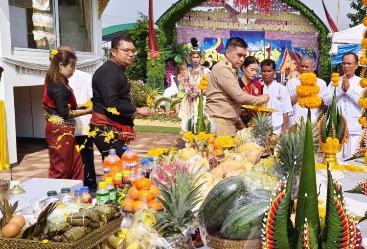 "สรวงศ์ เทียนทอง"เปิดงานท่องเที่ยวสมโภชศาลหลักเมืองปรางค์กู่และเฉลิมฉลองวันสถาปนาอำเภอปรางค์กู่