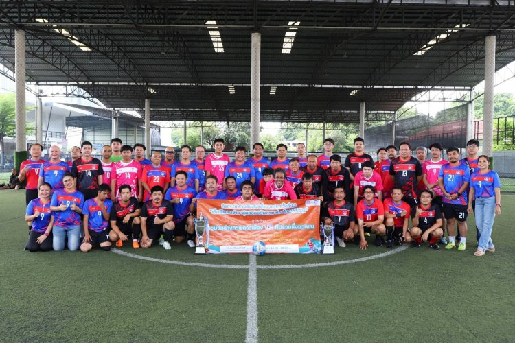 ชมรมช่างภาพการเมืองเช็คฟิตเพื่อนสื่อมวลชนชวนออกกำลังกายห่างไกลโรค NCDs
