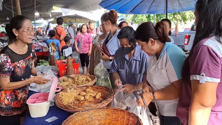 'ข้าวเม่าเจ้าอร่อย'ขายดิบขายดีที่ตลาดนัดรถไฟสงขลา