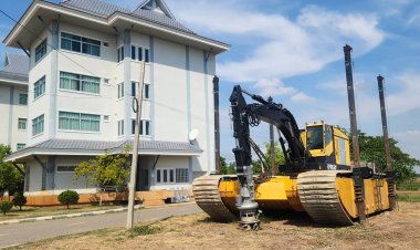 พิจิตรพบเครื่องจักรขนาดใหญ่มูลค่าเกือบ100ล้านจอดทิ้งตากแดดตากฝนเหมือนของไร้ค่า