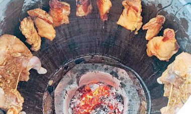 "ข้าวมันไก่อบโอ่ง" สูตรเบตง 100 ปี หนังกรอบ เนื้อนุ่มแน่น อร่อยโดนใจ