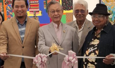 ฯพณฯ ชวน หลีกภัย เปิดงาน" ศิลปะหอศิลป์" อ.จรูญ - จิรโรจน์ ศรียะพันธ์ "ความสัมพันธ์ ของสีจังหวะลีลา "