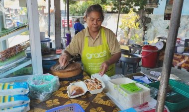 รายได้สุดปัง!ไก่ย่างสูตรเด็ด "เจ๊กรูด"พิมาย อร่อยโดนใจ ราคาไม่แพง