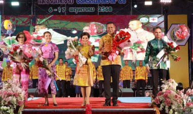 สุดปัง! กับแฟชั่นโชว์ผ้าลายพระราชทาน “เบญจแพรพรรณ เมอนารอ ผ้าทอศิลปาชีพ" นราธิวาส