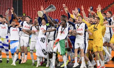 ไก่จิกผี!ผงาดคว้าแชมป์ยูโรป้า ซิวถ้วยใบใหญ่รอบ 17 ปี