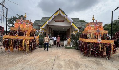 ชัยภูมิสุดคึกคัก! แห่มาลัยดอกไม้ยาวที่สุดในโลก ถวายเจ้าพ่อหมื่นแสน บ้านลาดใหญ่