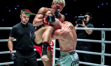 มันจัดเต็ม! “ยอดไอคิว” อัดหนักชนะแต้ม “บริซ” คว้าชัย 7 ไฟต์ติด ในศึก ONE ลุมพินี 109