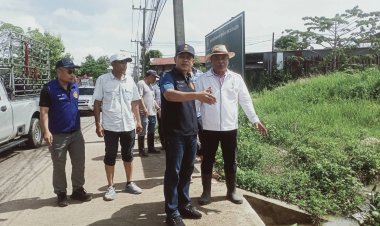 นอภ.แม่สอดผนึก"พี่เบิ้ม"ว่าที่นายกนครแม่สอดพร้อมคณะลงพื้นที่สำรวจเส้นทางน้ำท่วมขังแก้ไขปัญหาให้ปชช.