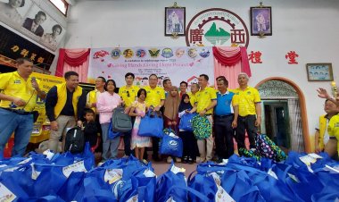 สโมสรไลออนส์ มาเลเซีย -ไทย  มอบอุปกรณ์การเรียนให้เด็กนักเรียนดีแต่ยากจน