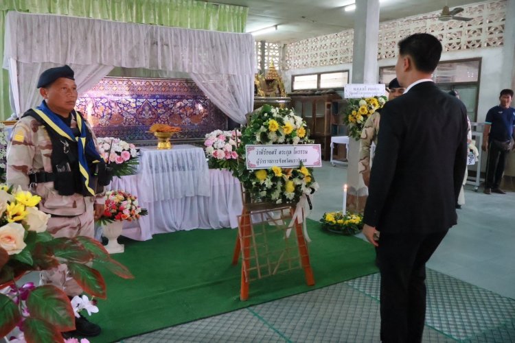 ผู้ว่าฯ-รองผู้ว่าฯนราธิวาส ร่วมไว้อาลัย 3 ผู้เสียชีวิตจากเหตุรุนแรงในพื้นที่ตากใบ