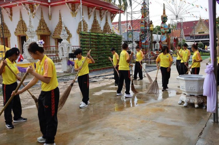พสกนิกรทุกหมู่เหล่าศรีสะเกษพร้อมใจพัฒนามณฑลปลูกต้นพระศรีมหาโพธิทศมราชบพิตร