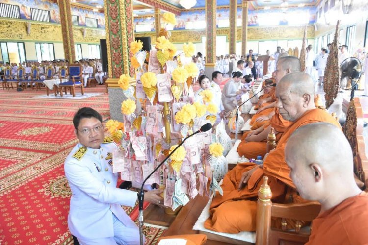 ชาวกระบี่พร้อมใจร่วมพิธีปลูก "พระศรีมหาโพธิทศมราชบพิตร" และทอดผ้าป่าสามัคคี เนื่องในวันวิสาขบูชาที่วัดบางโทง