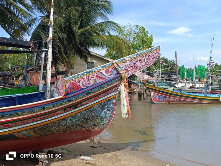 เลาะอ่าวไทย !!! ชมประมงพื้นบ้าน..วิถีชุมชนคนริมเล “บางตาวา”