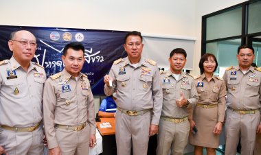 ผู้ว่าชลบุรีตรวจสารเสพติดบุคลากรสังกัดกระทรวงมหาดไทยในโครงการมหาดไทยสีขาว